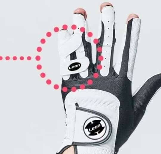 그립이 손바닥에 닿으면 잘못된 자세라는 걸 알려주는 골프장갑