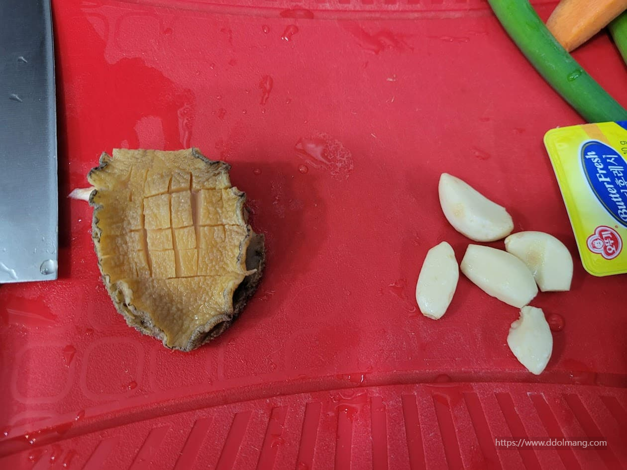 전복살과 마늘 버터