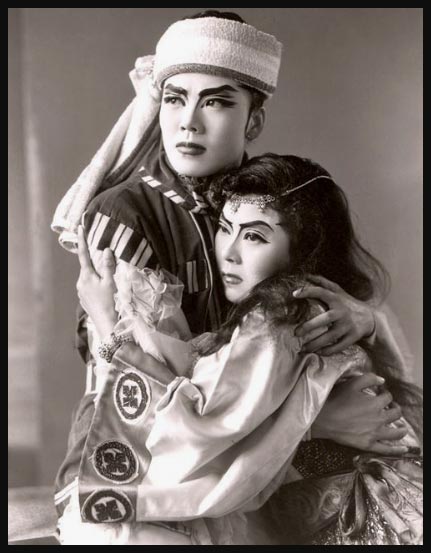 여성 국극 이미지