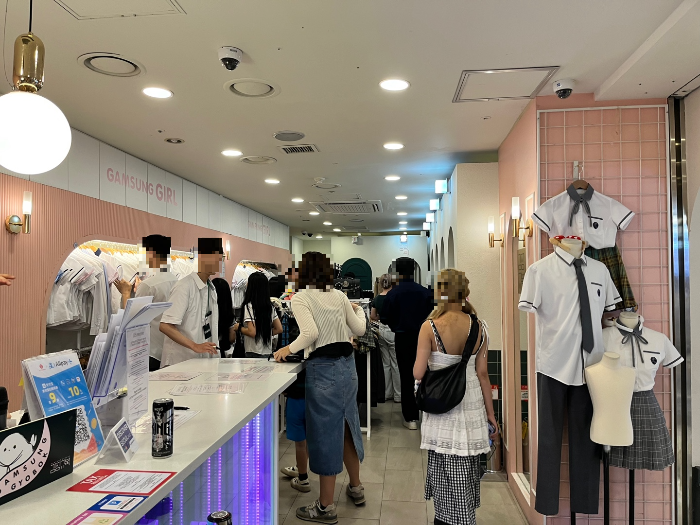 감성교복 내부 모습