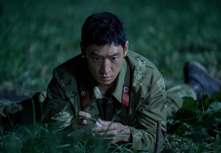 영화 탈주 탈주로 계획중인 규남