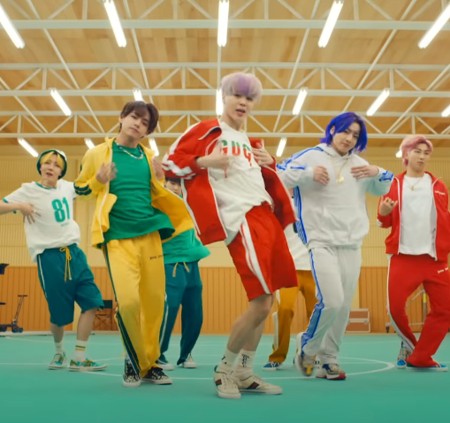 버터 뮤직비디오 캡처