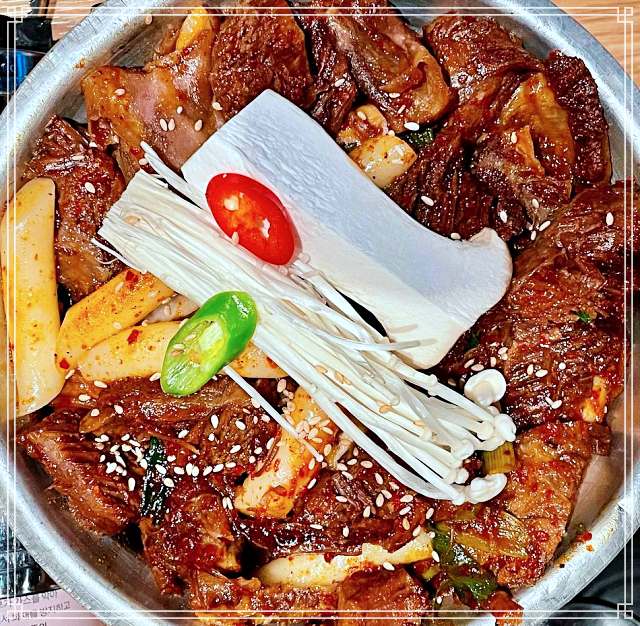서대문 신촌 맛집 5가지 매운 맛으로 더 화끈하게 매운 소갈비찜