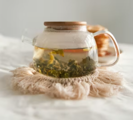 레몬밤 차: 위장 진정과 스트레스 감소에 도움