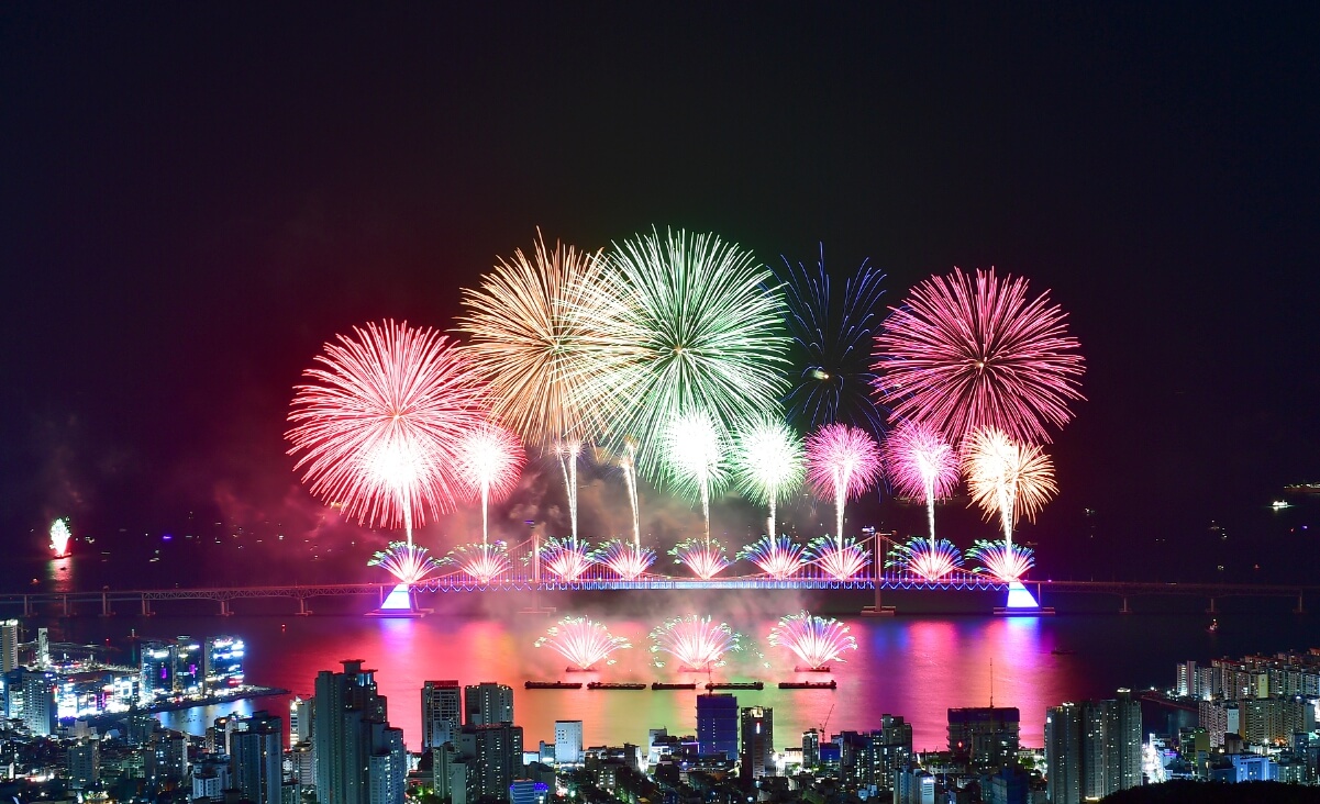 2024 부산 불꽃축제 시간 명당 주차 정보 유료좌석 잔여 티켓 예매 행사 일정 교통 통제