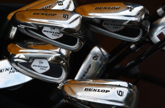 각 번호가 써져있는 골프채들 이미지