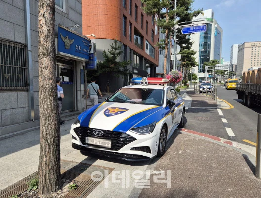 서울 도심 파출소, 주차 전쟁 속 경찰차 주차 딜레마
