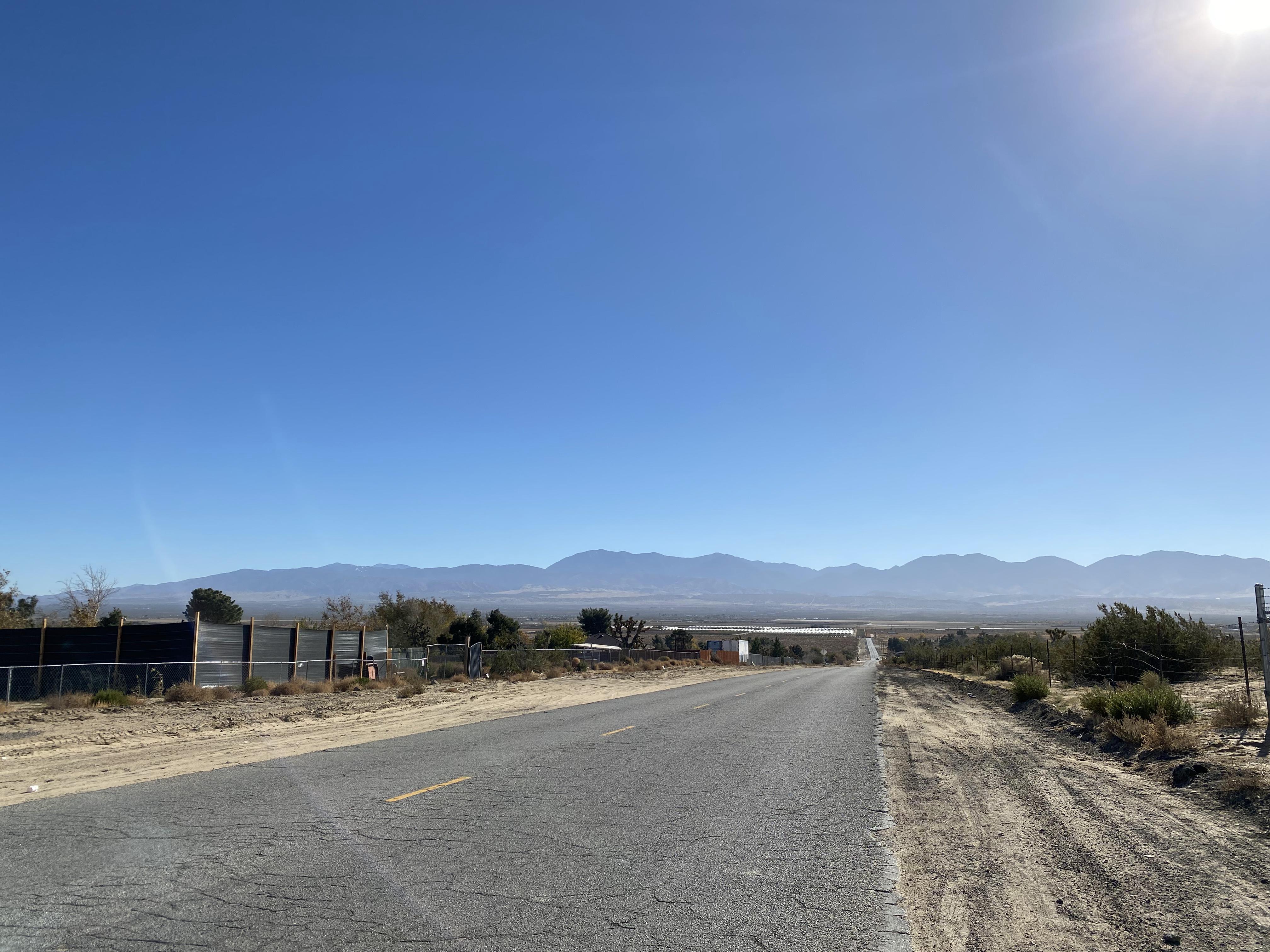 오늘 다녀왔던 Palmdale 외곽의 전경