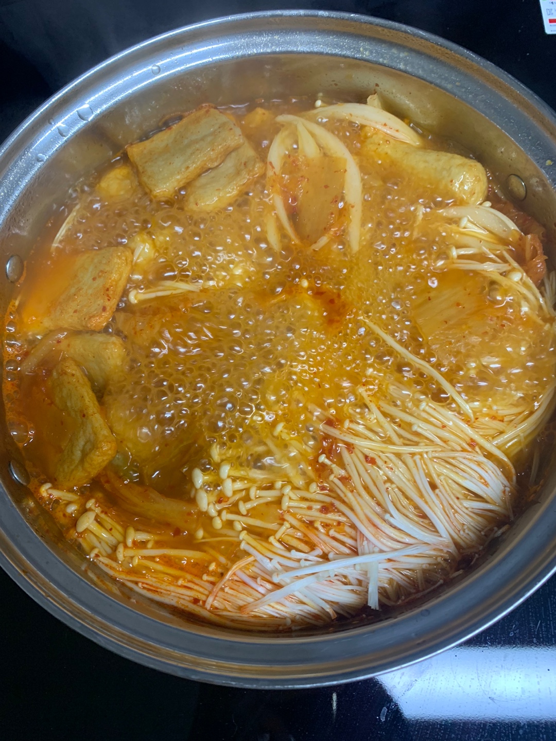 하코야 김치카츠나베 조리 사진