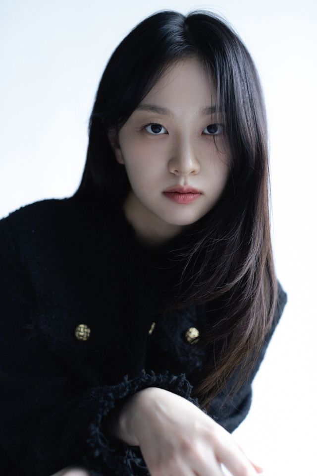 김이경 도도한 외모와 반전 매력으로 “할머니 같다고..”