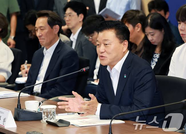 신용한 충북지사 압수수색