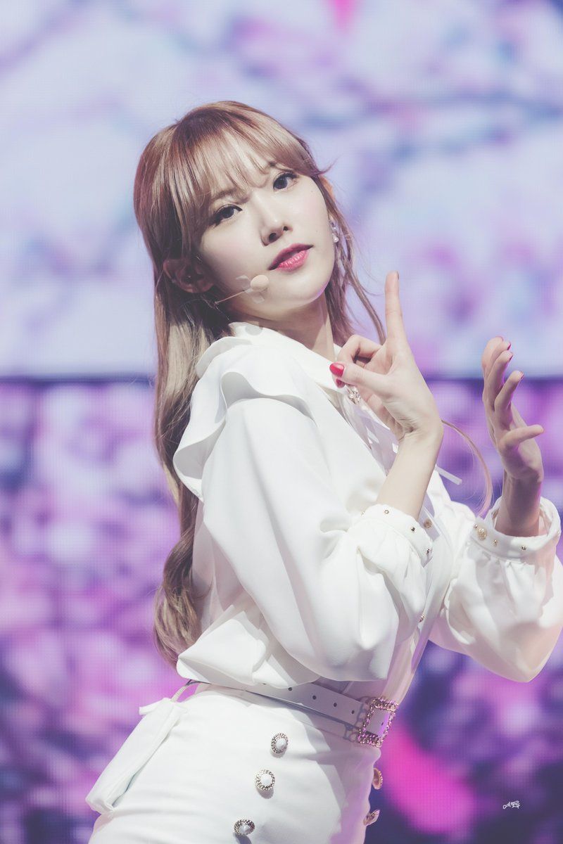 우주소녀 루다 인스타그램 사진 몸매