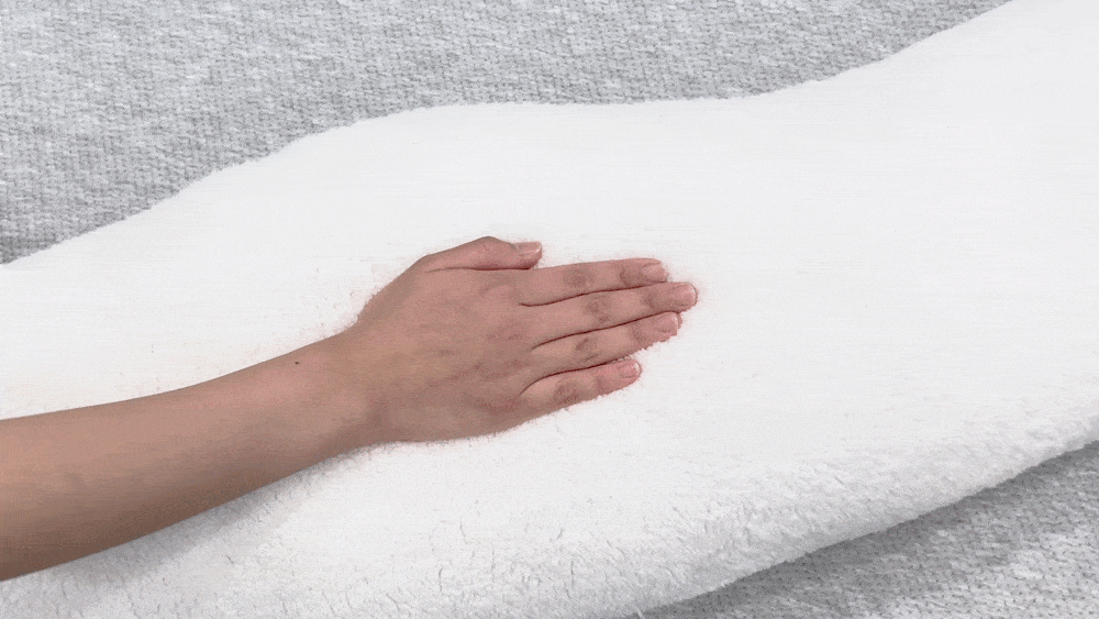 양털베개 눌러보는 GIF