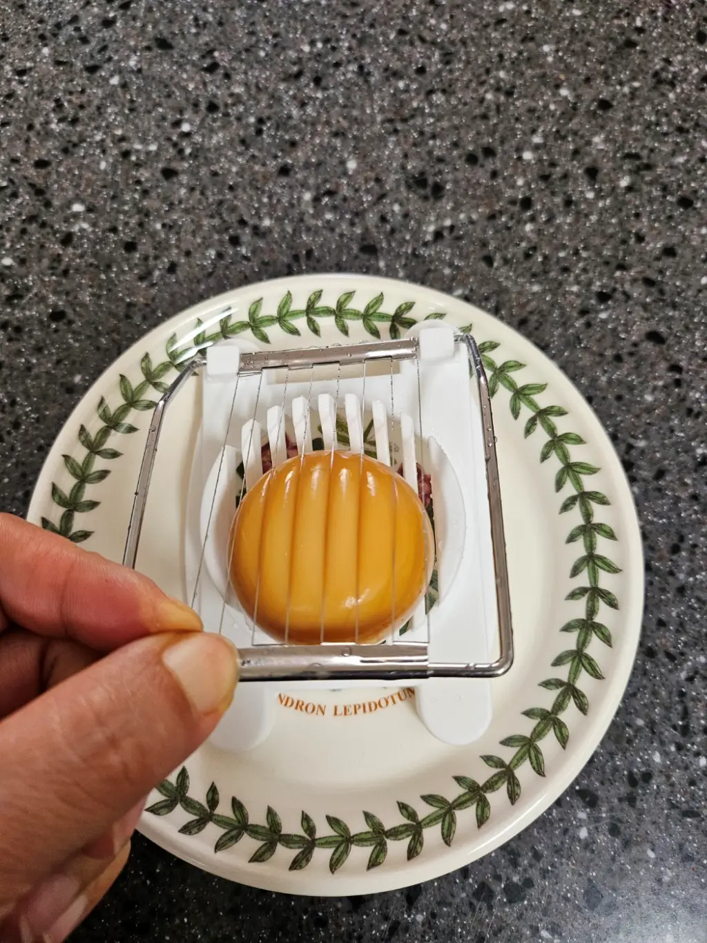 다이소-슬라이서-계란-커팅