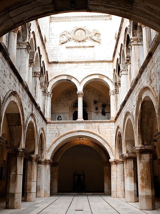 스폰자 궁전 image:pinterest