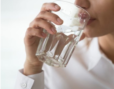 소변 색깔이 노란색