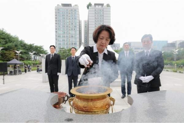 추미애 경기도지사 취임 프로필 나이 학력 고향 남편 아들 공약 관련주 완벽 총정리