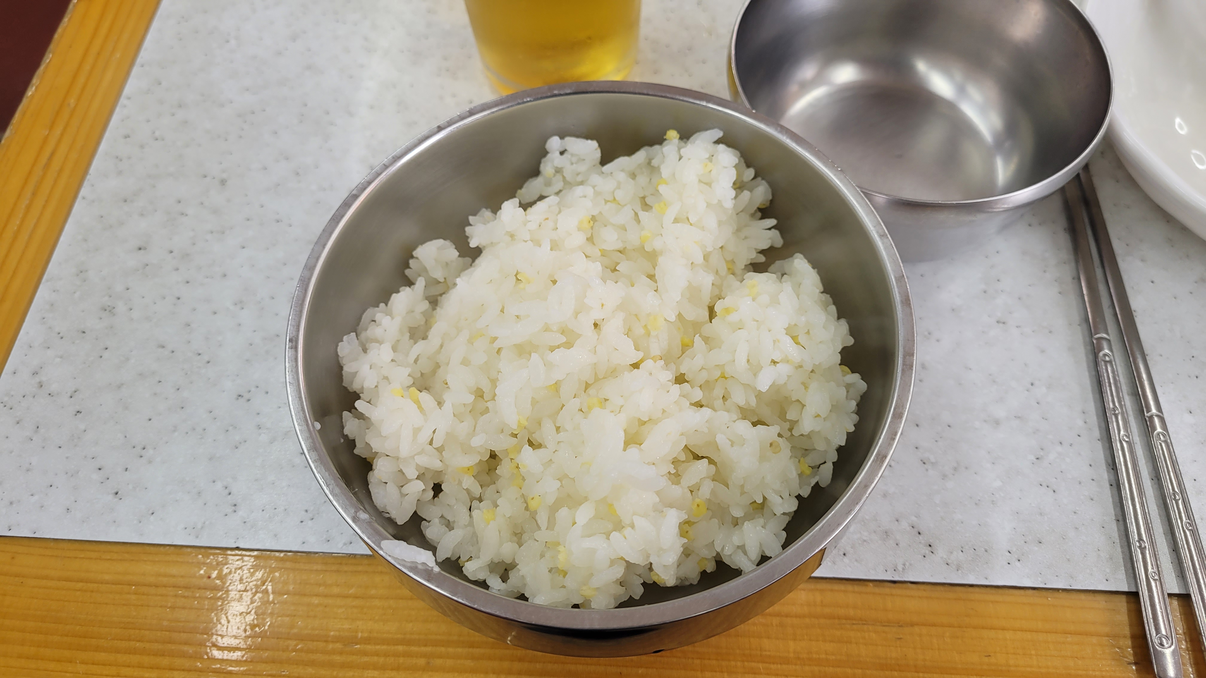 밥 한공기