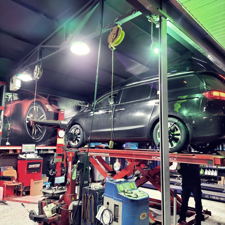 자동차리프트중