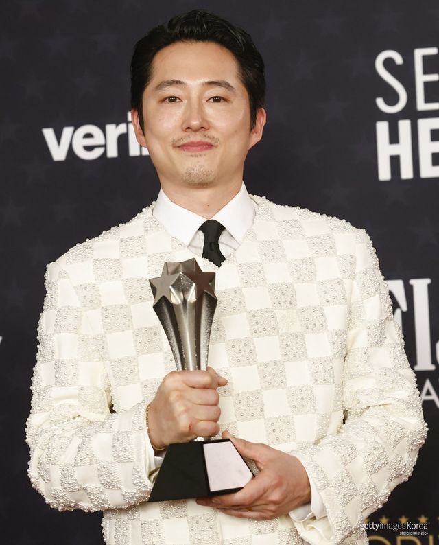 스티븐 연 &#39;남우주연상&#39; 수상에 이어 &#39;에미상&#39; 수상도 기대해볼까?