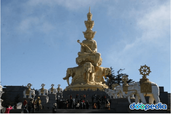 중국 어메이산 45m 금동 보현보살 좌상