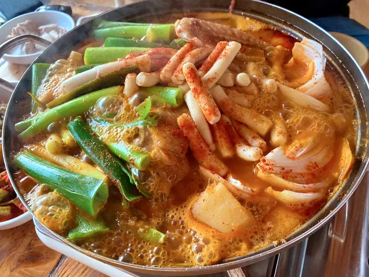 식객 허영만 백반기행 163회 김민정 편 닭볶음탕 닭도리탕 닭백숙 한방 오리백숙 김치전 파주 애룡저수지 서울근교 맛집 소개