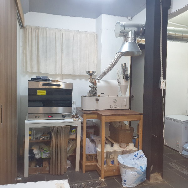 우든버러 전남대 카페: 광주 로스터리 카페에서 에스프레소 한 잔_로스팅 실1