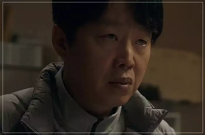 디즈니-플러스-무빙-일환이-강력한-눈빛을-보내고-있다