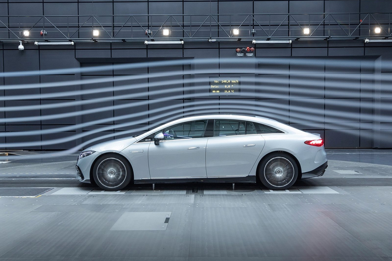 메르세데스-벤츠 EQS