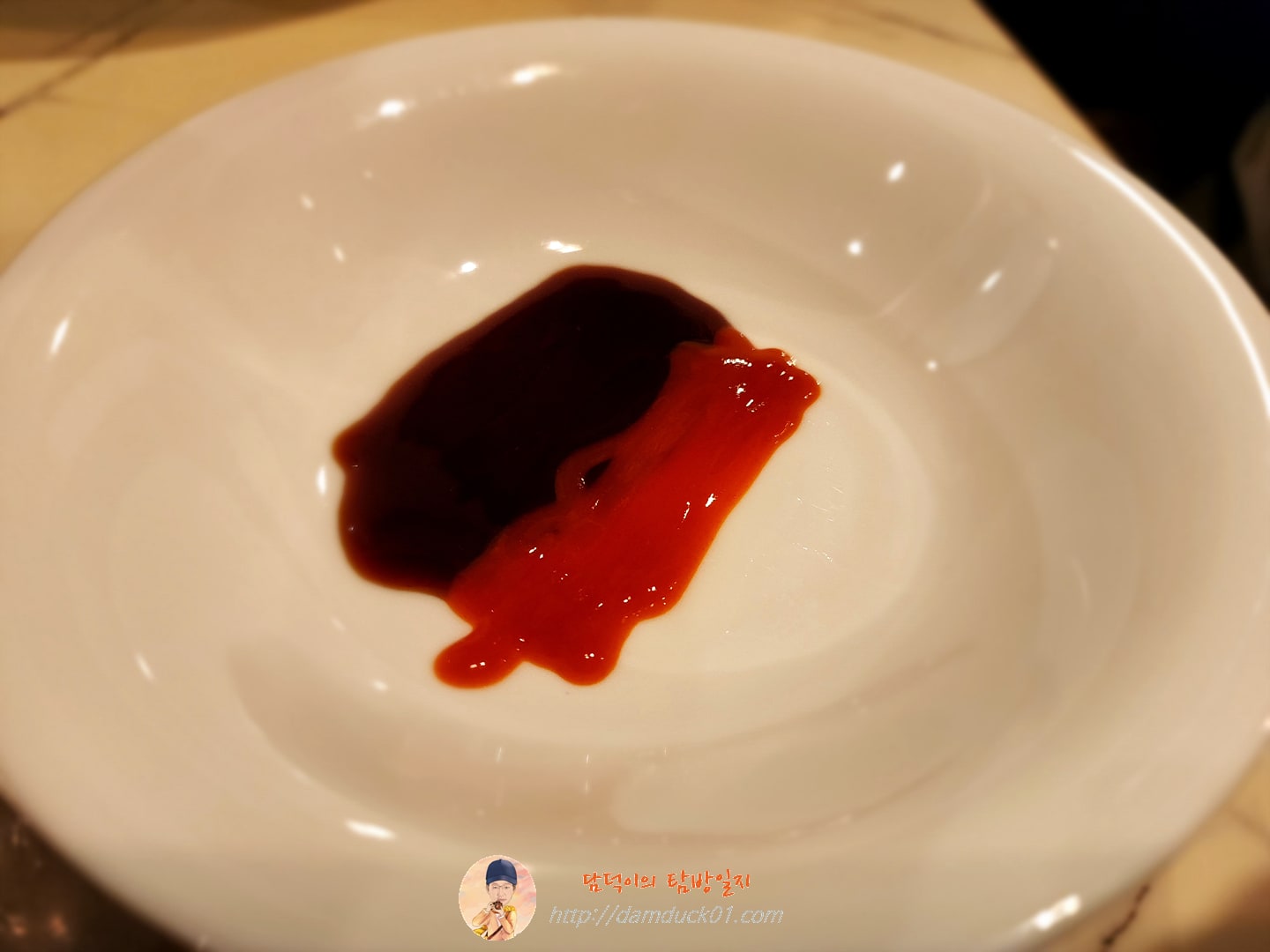 해선장과 스리라차 소스