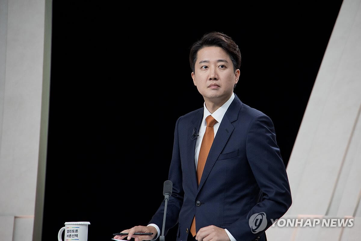 이준석 사주팔자 분석 정치 운명 해석