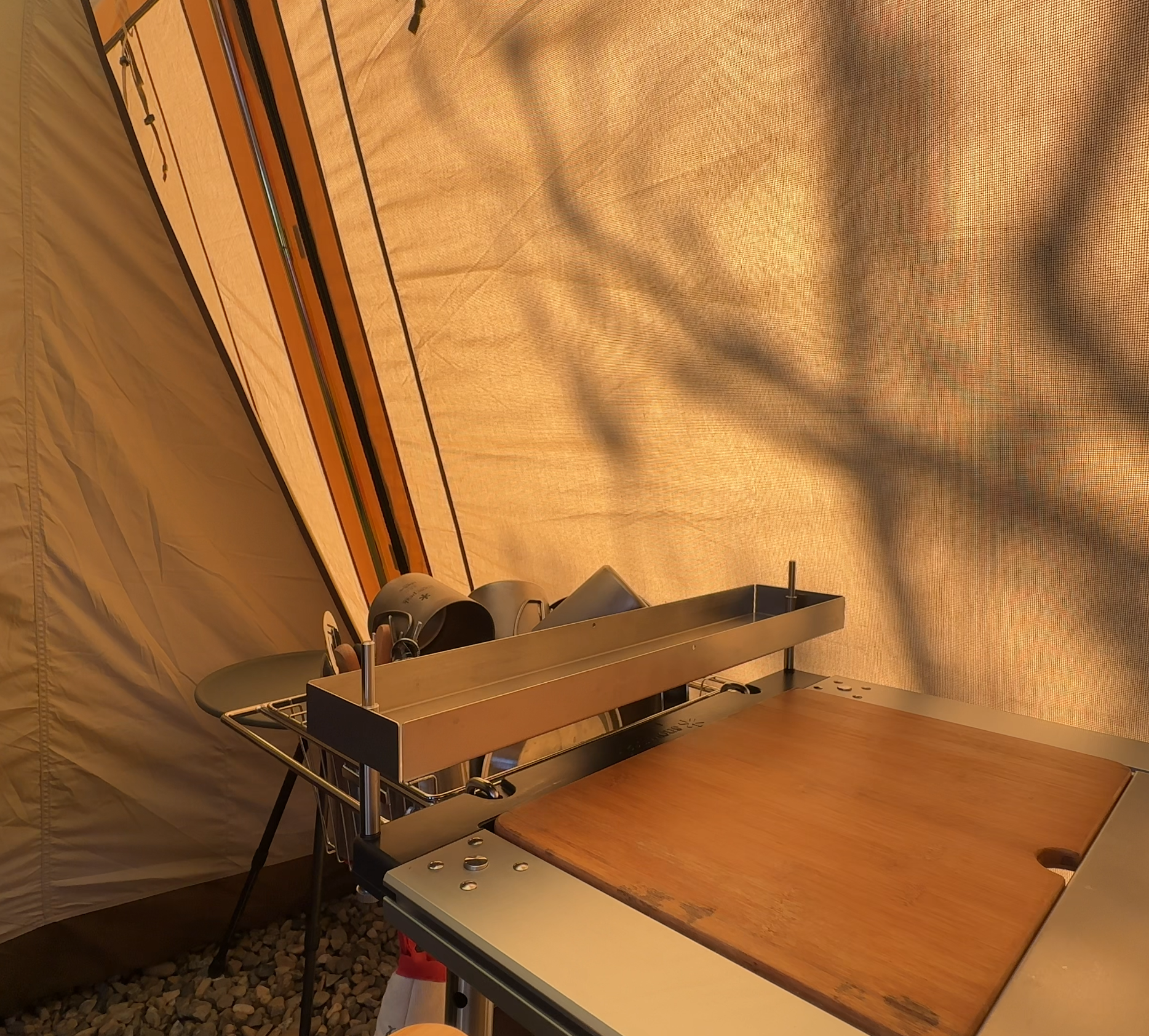 트레이 조인트 체결