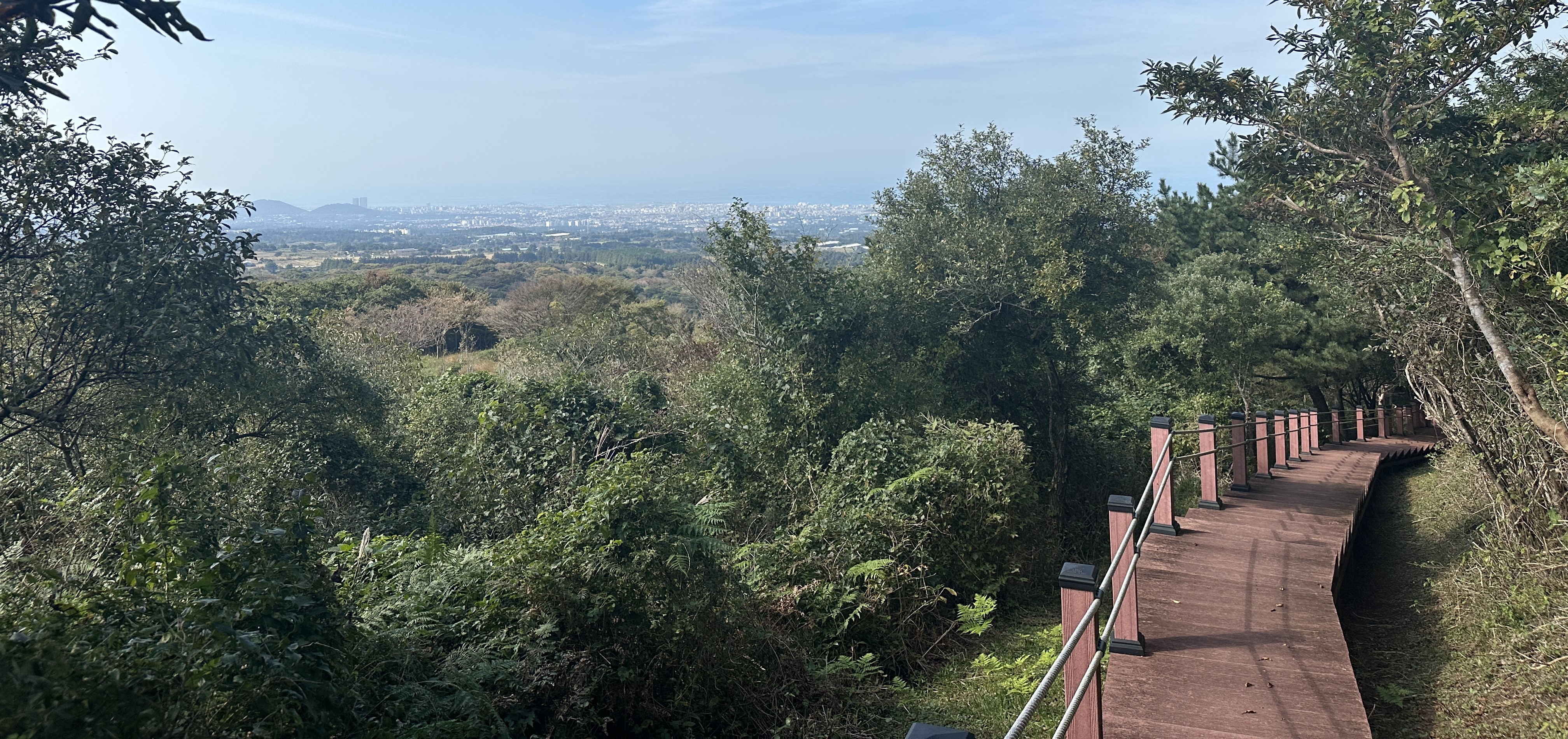 거친오름 산책로