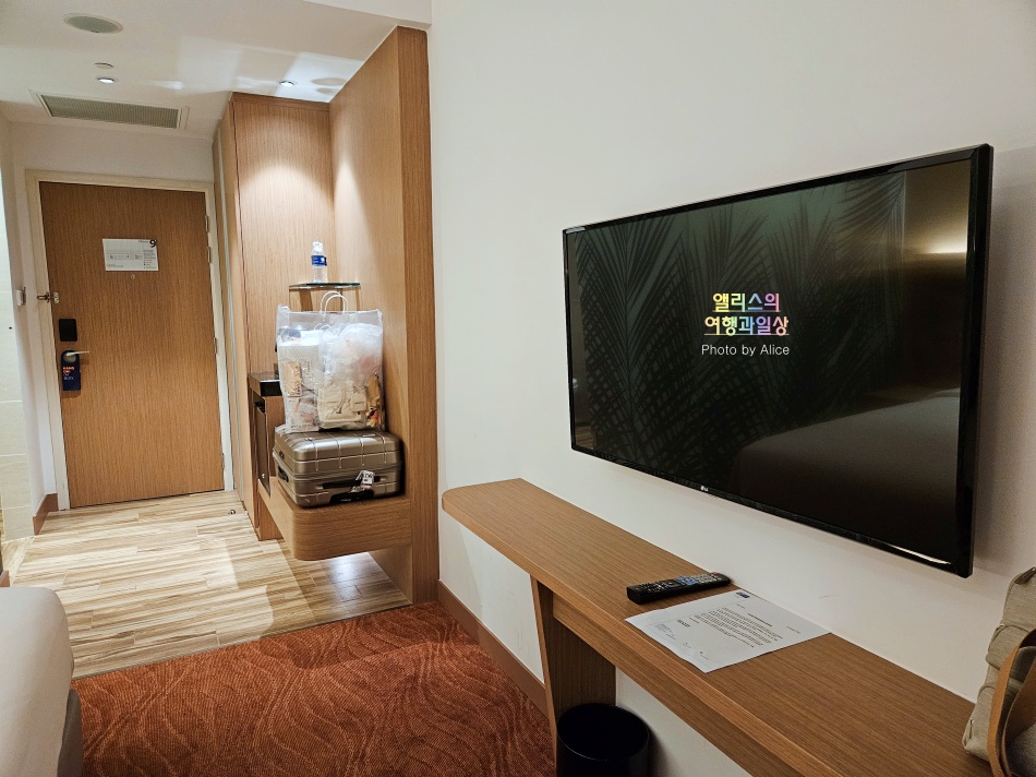 홀리데이 인 익스프레스 코타키나발루 시티 센터 스탠다드 룸 솔직후기