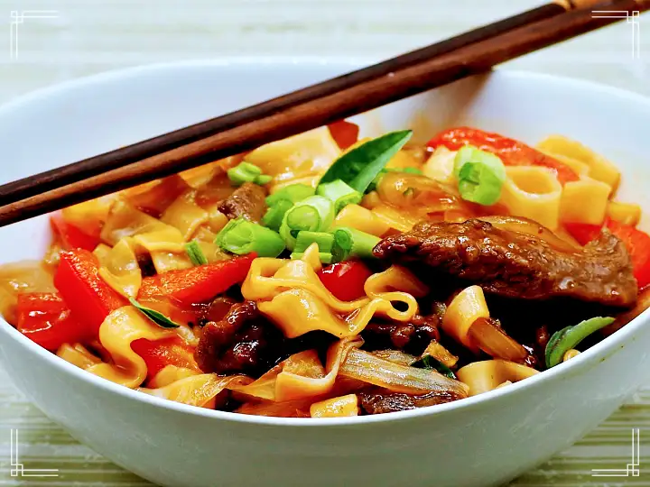 생생정보 팟키마오 태국 볶음쌀국수 해장국수 세계 숙취 제거 음식 맛집