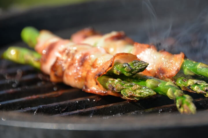 베이컨과-같이-구운-아스파라거스