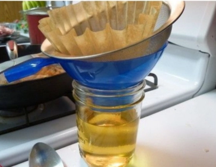 식용유-재사용-불순물-거르기