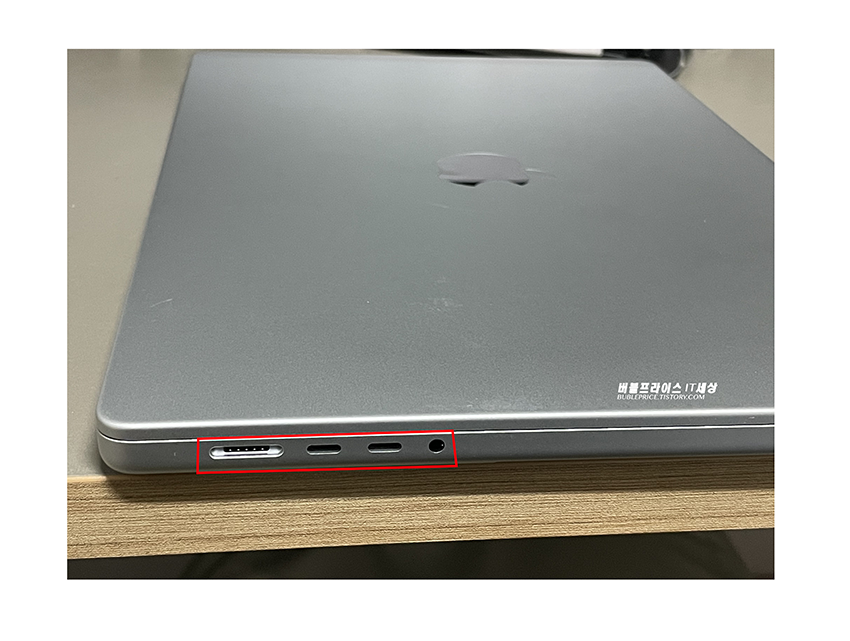 2021 맥북 프로 M1 16인치 왼쪽면 i/O 사진