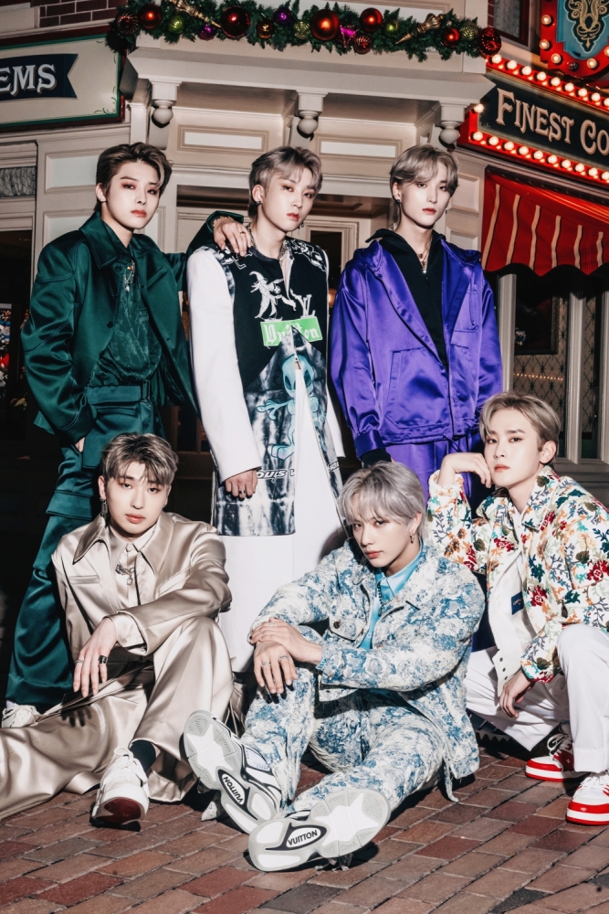 아이돌 그룹 ‘소디엑’(XODIAC) 단체 컨셉포토, 원쿨잭소 엔터테인먼트