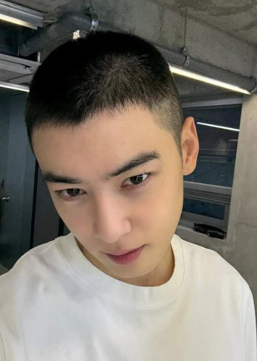 나에게도 이런 날이! 삭발한 차은우, 오늘(28일) 육군 군악대 현역 입대! 잘 다녀와요!