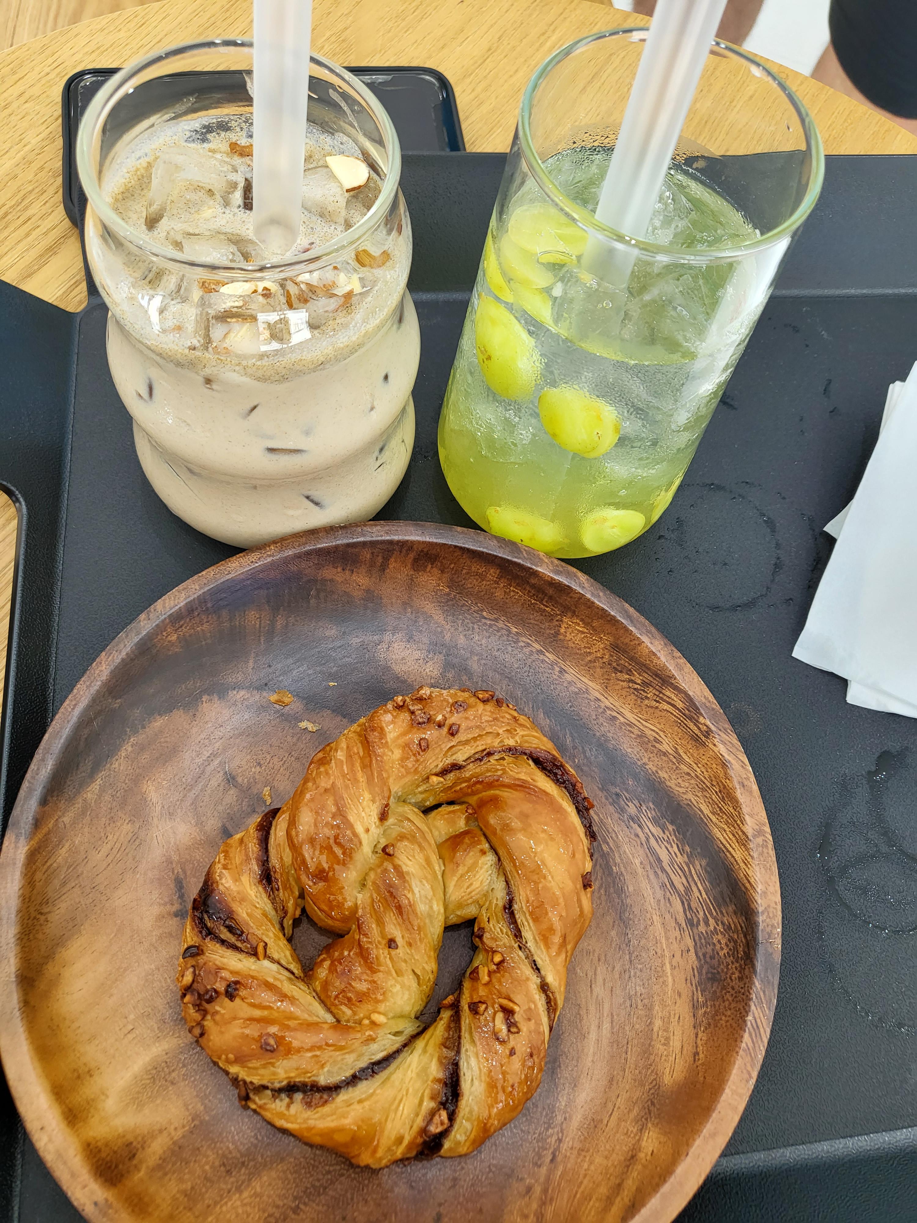 여수BAO3카페 음료와 디저트