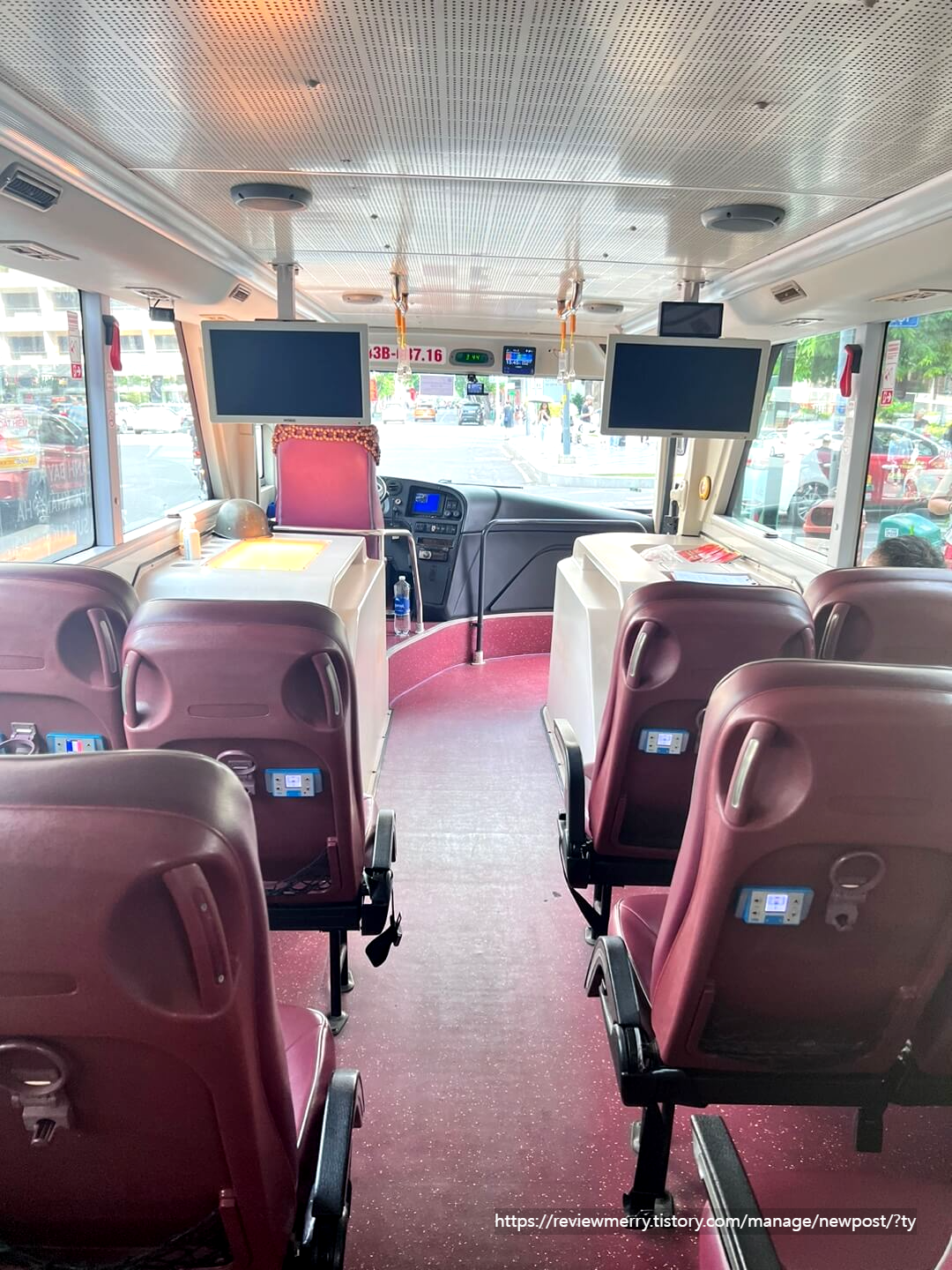 시티투어버스 1층 내부
