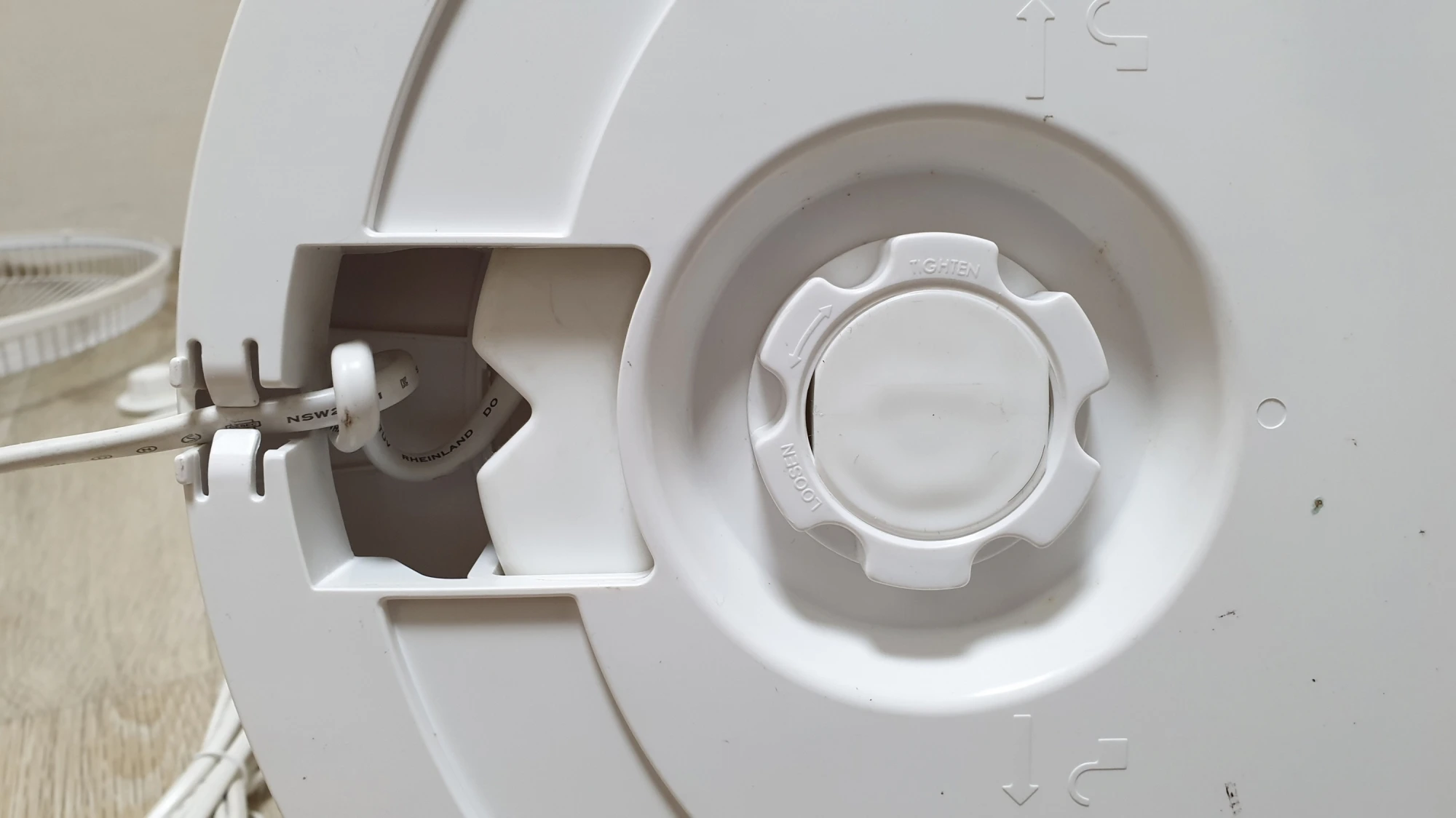 선풍기 바닥판 조립