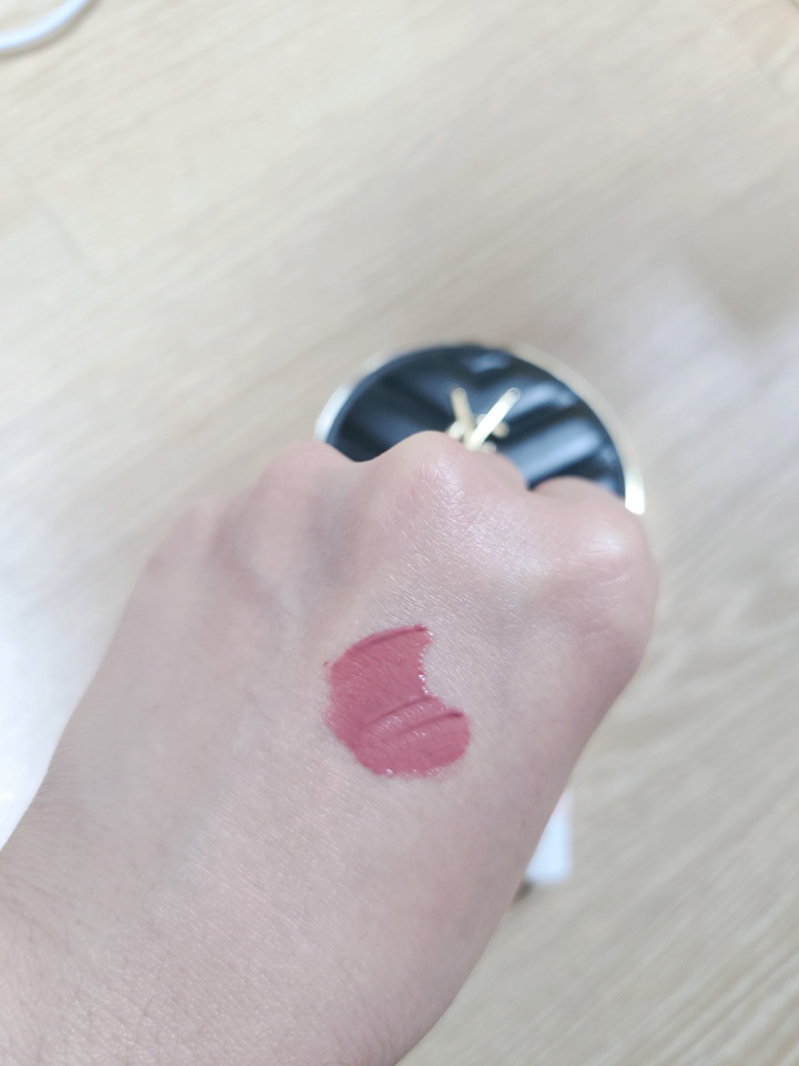 페리페라 잉크 더 벨벳 미니 35 페립포터 손등 발색