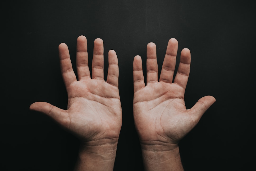 Hand