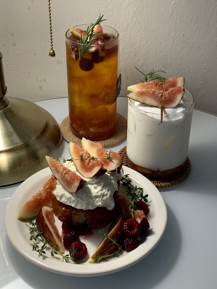 홍차, 라테, 플레이트