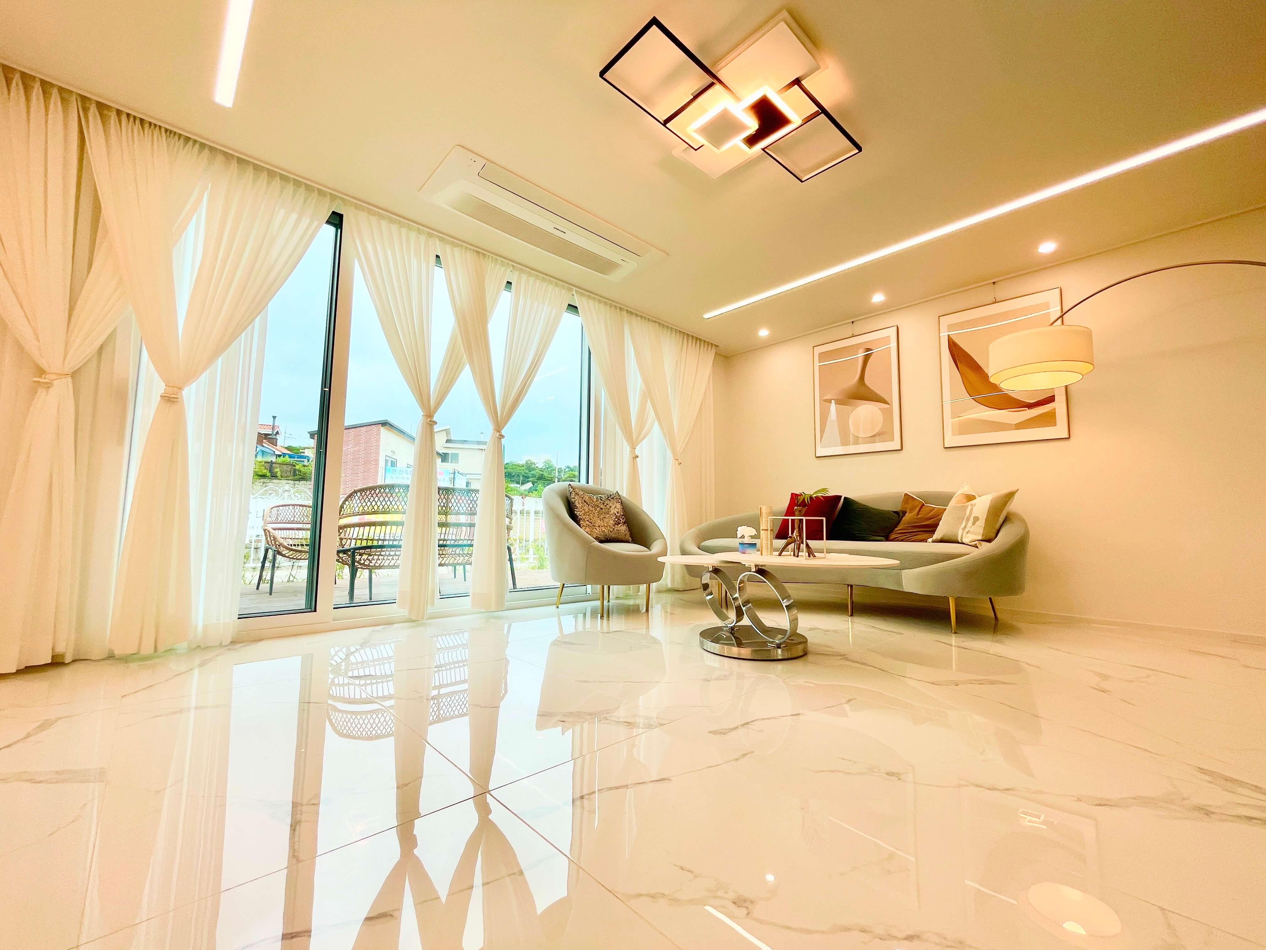 밸런시움타운하우스 거실