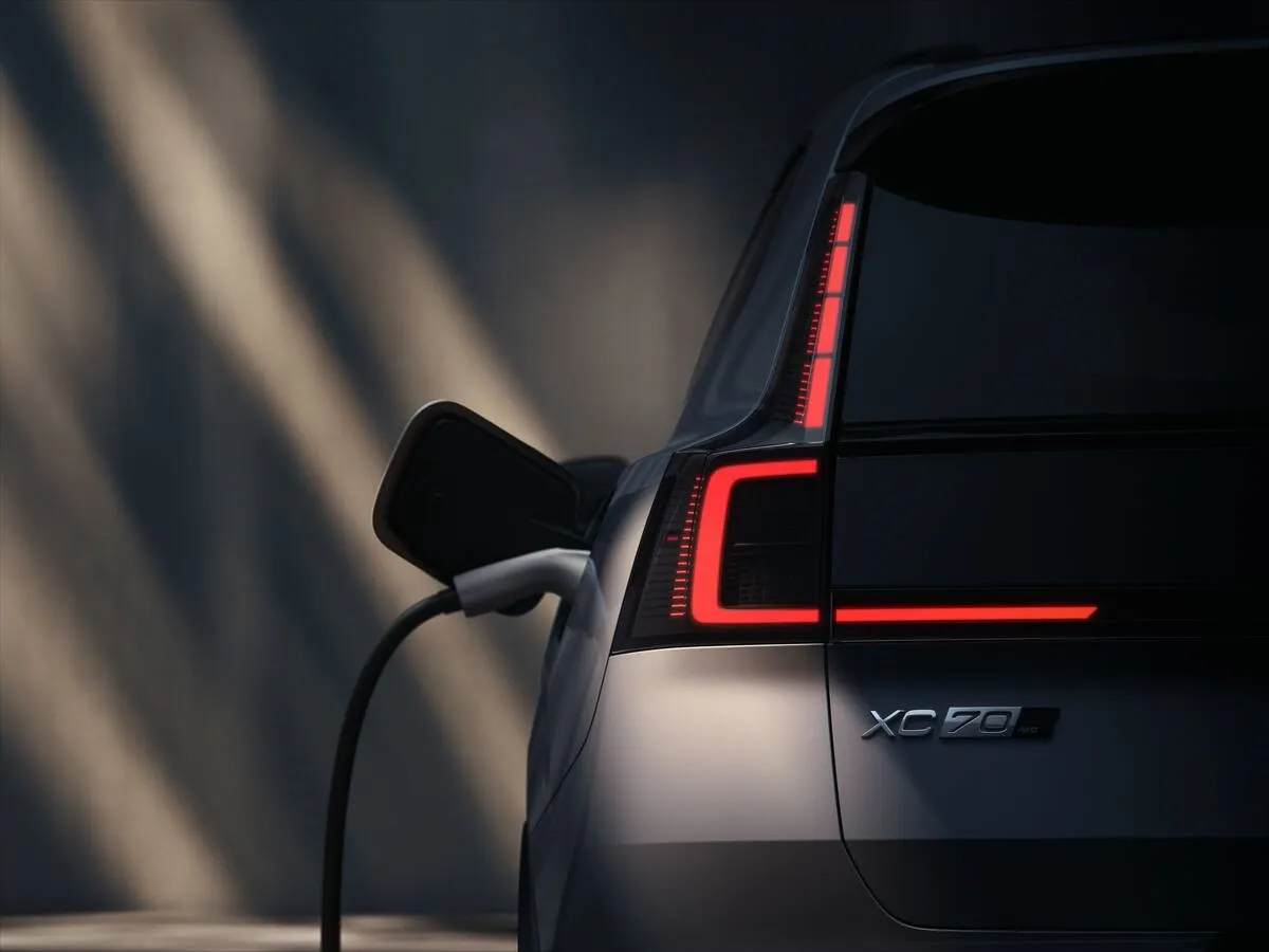 Volvo XC70 출시 정보 이미지