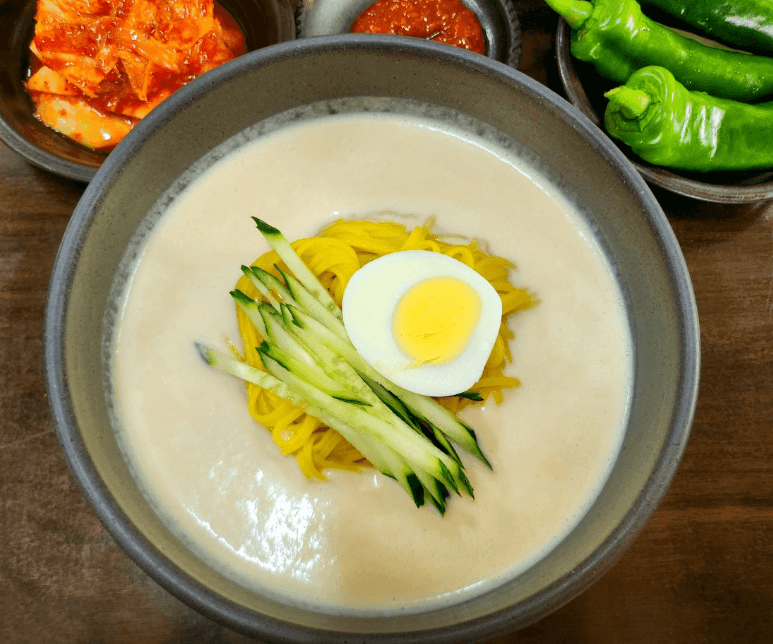 토밥즈 토요일은 밥이 좋아 경주 콩국 맛집