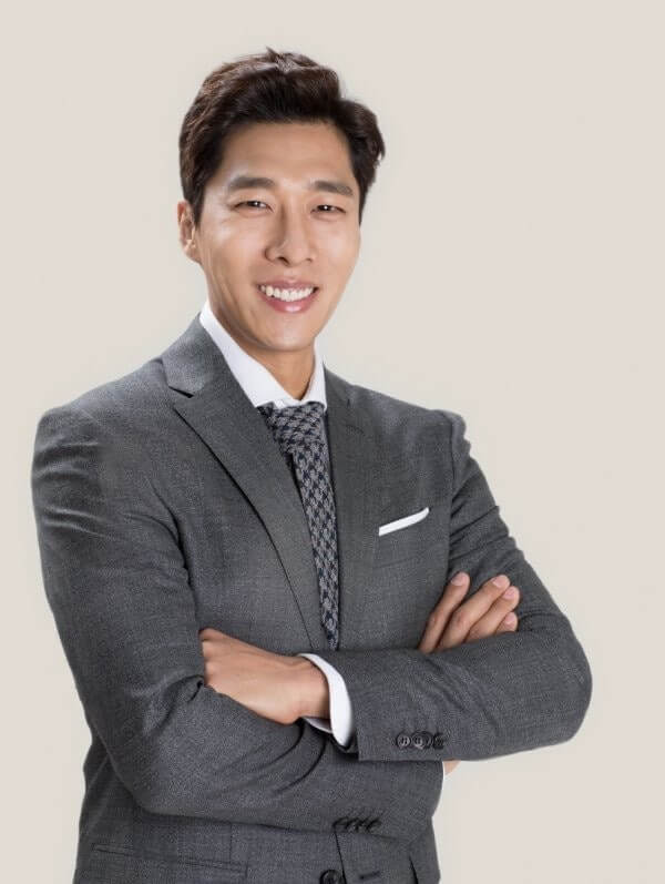 김동성 인민정, 전부인, 연금 박탈